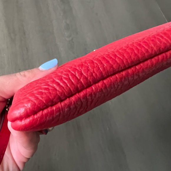 Coach Wristlet in beautiful red/ orange/ papaya - Picture 4 of 6